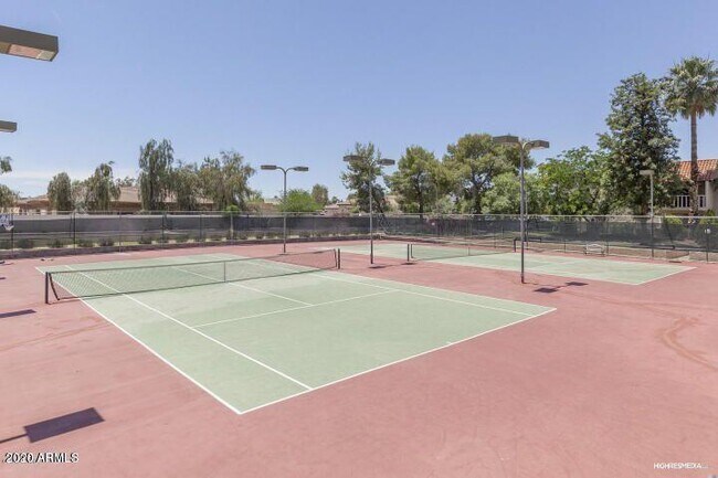 Building Photo - 8651 E Royal Palm Rd