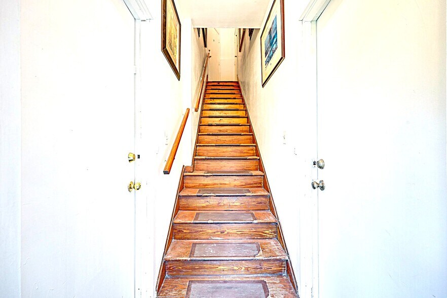 Building Photo - 2604 Post St