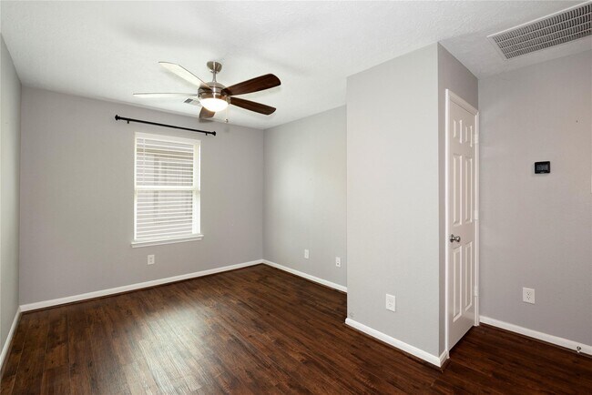 Building Photo - 24015 Adobe Ridge Ln