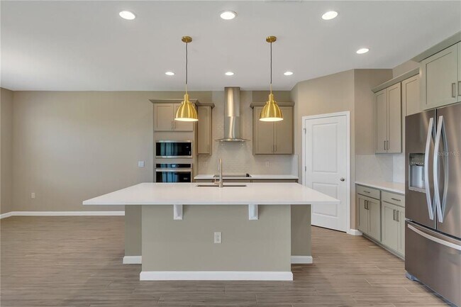 Building Photo - 4441 Lions Gate Ave