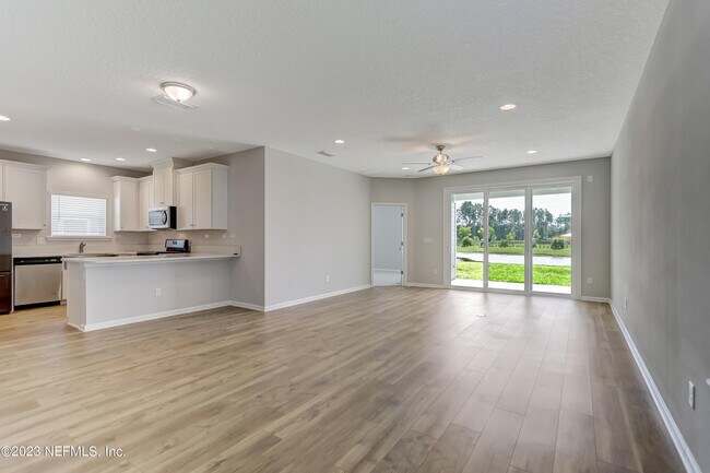 Building Photo - 278 Holly Forest Dr
