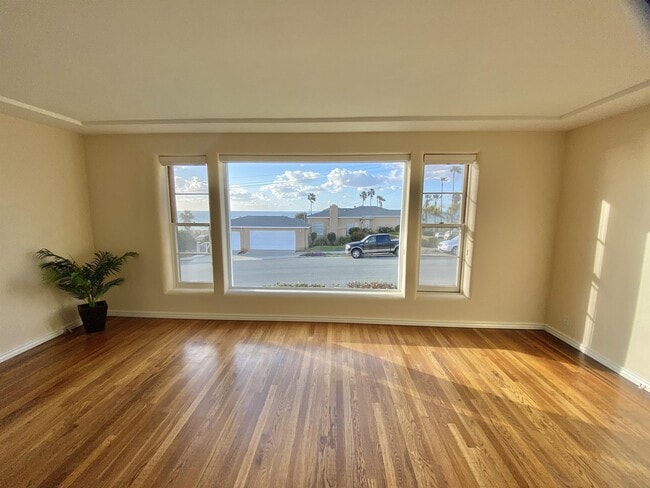 Building Photo - 4491 Coronado Ave