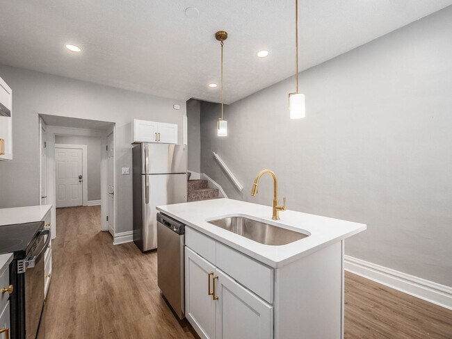 Building Photo - Available Now! Located in Merion Village, ...