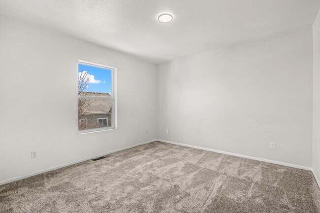 Building Photo - 3907 Heatherwood Cir