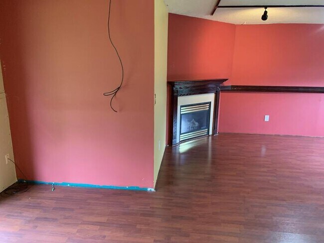 Building Photo - 6403 River Mill Dr