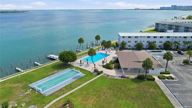 Building Photo - 765 John Ringling Blvd