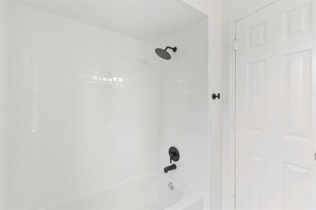 Building Photo - 13902 Danton Falls Dr