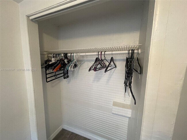 Building Photo - 5738 Garfield St