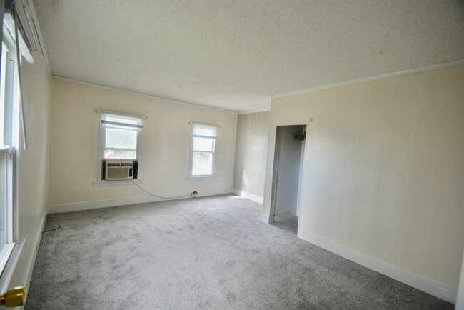 Building Photo - BLAISDELL 303