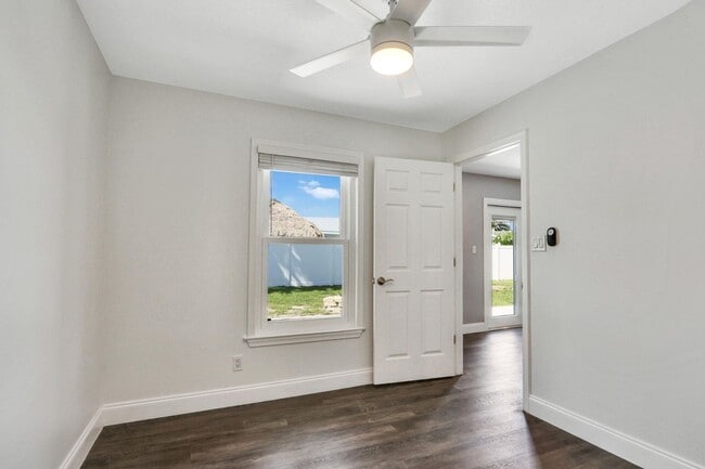 Building Photo - 105 Wingate Dr