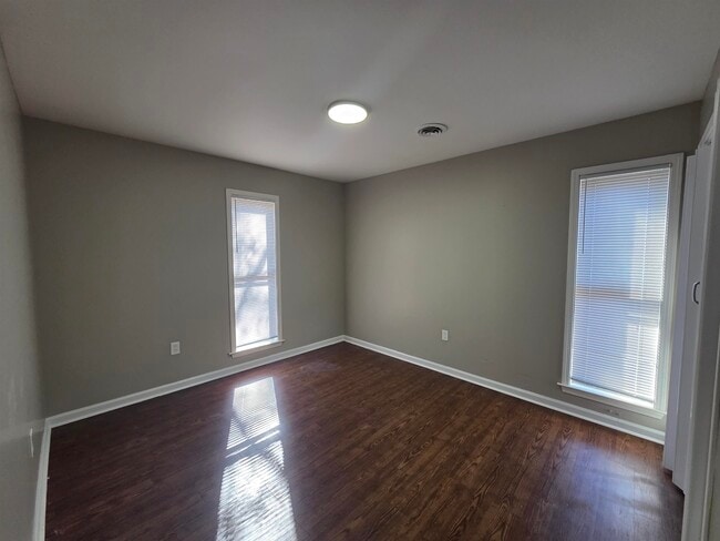 Building Photo - 5787 Northland Dr