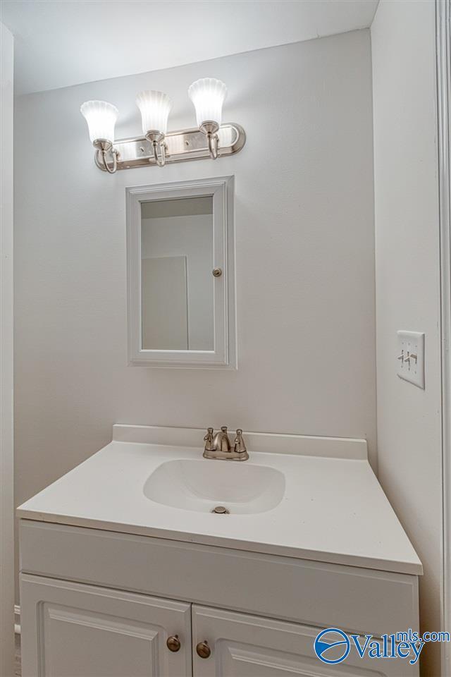 Building Photo - 2910 2nd Ave NW