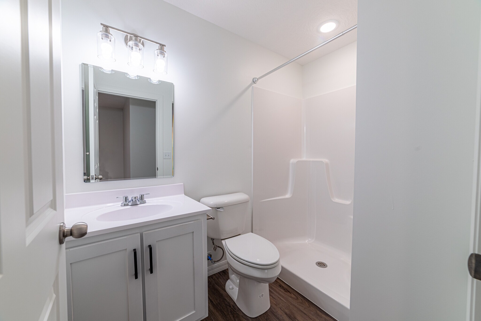 Building Photo - 6208 Commerce Dr