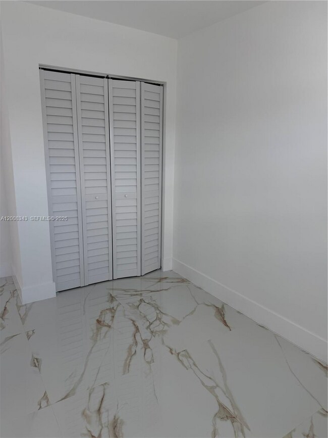 Building Photo - 2669 W 52nd St