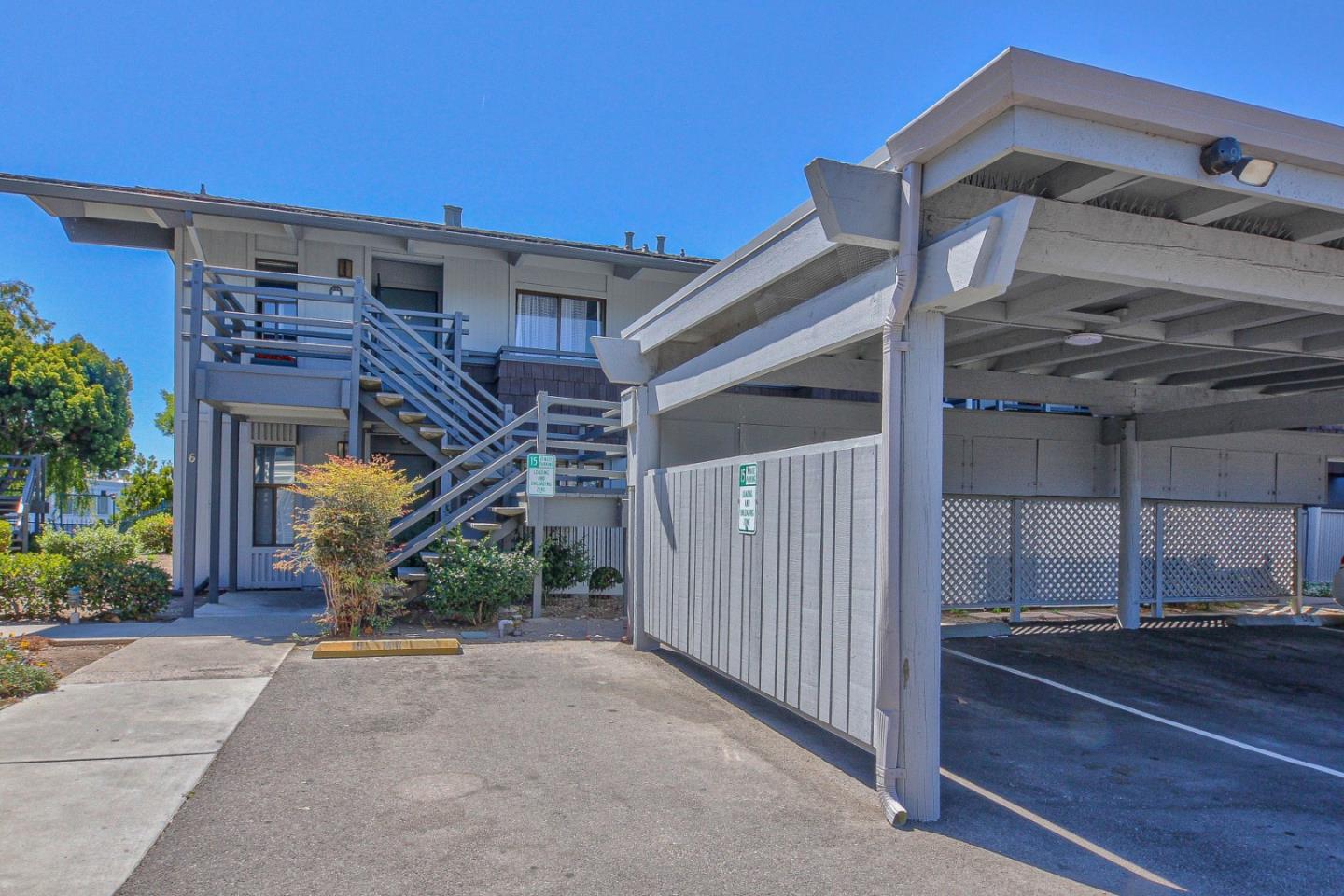Building Photo - 158 Kern St