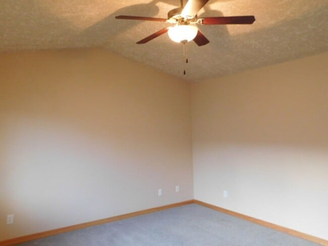 Building Photo - 3Bd/2Ba Single Story House - Available Soon!