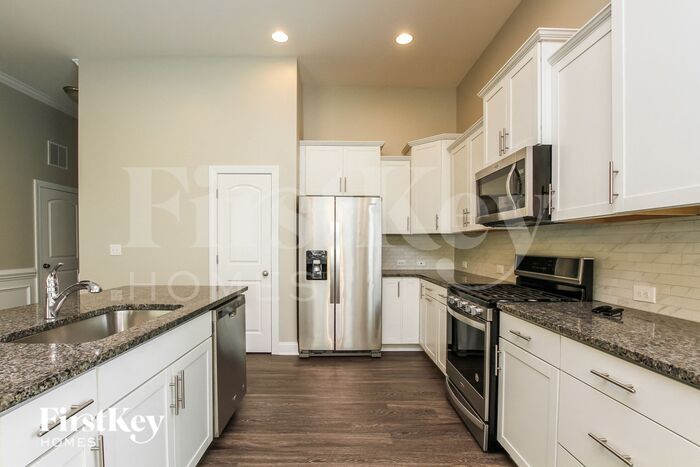 Building Photo - 206 Paradise Hills Cir