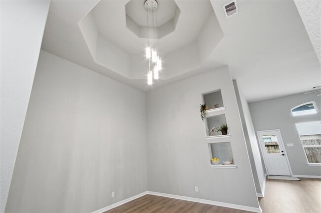 Building Photo - 10406 Sill Pr Dr