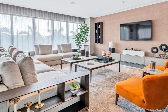 Building Photo - 5350 NW 84th Ave