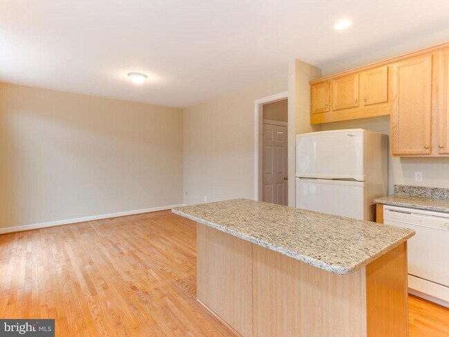 Building Photo - 43802 Bent Creek Terrace