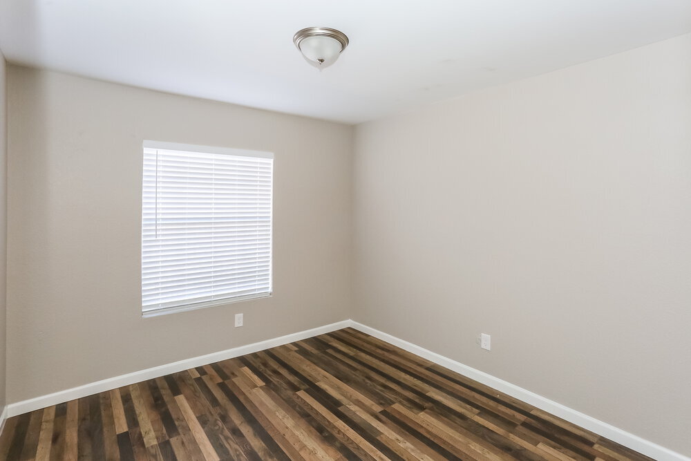 Building Photo - 335 E Harwell Rd