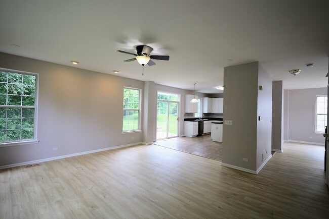 Building Photo - 771 S Sienna Dr
