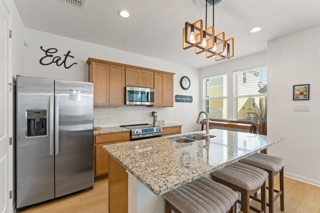 Building Photo - 2119 Hofstaat