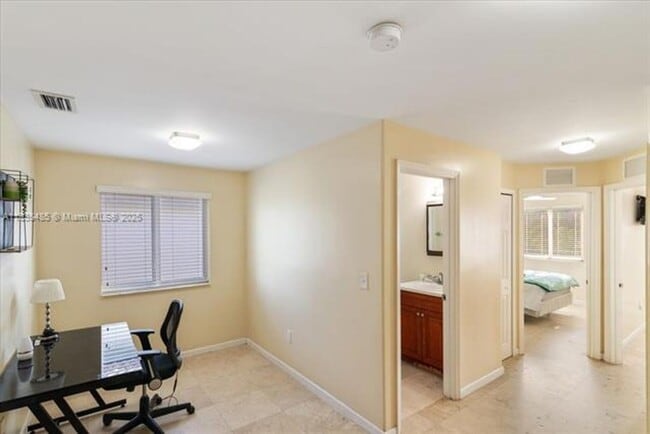 Building Photo - 5776 SW 166th Ct