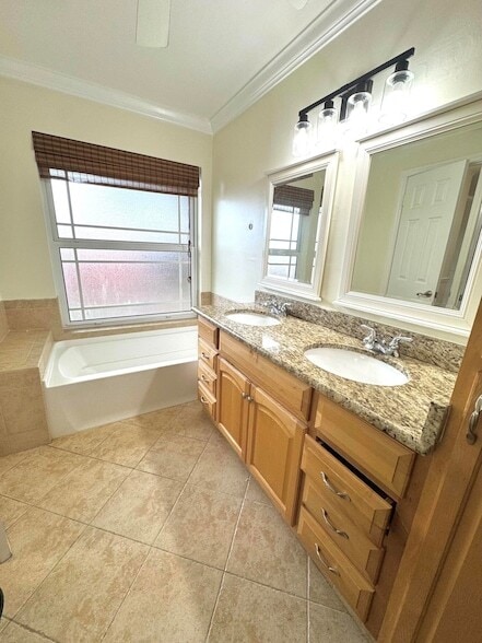 Building Photo - 531 SW 167th Terrace