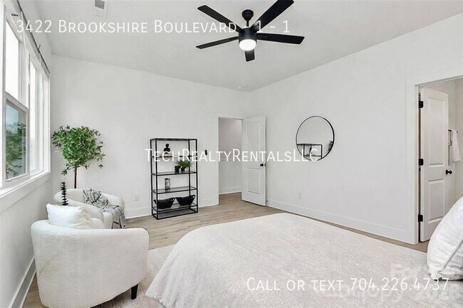 Building Photo - 3422 Brookshire Blvd