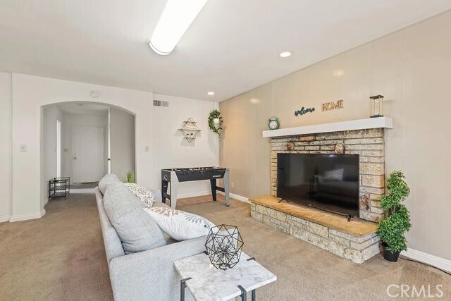 Building Photo - 408 E Jacaranda Ave