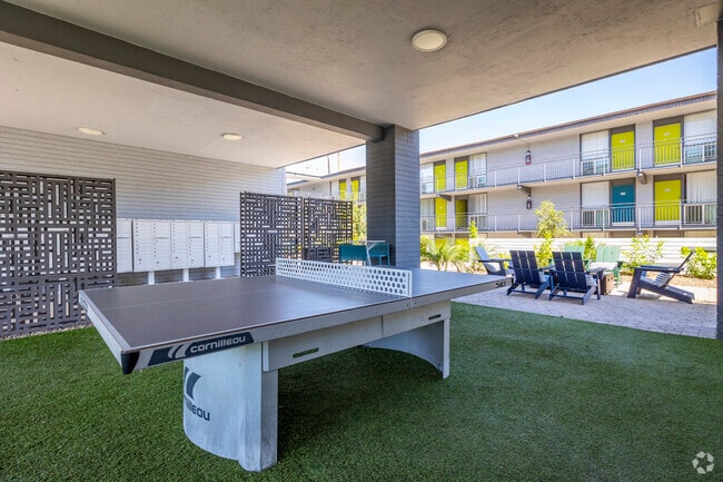 Outdoor Game Area - Seventh