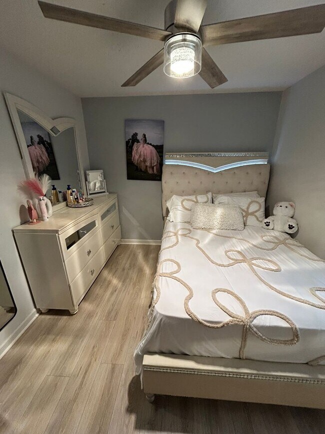 Building Photo - For Rent: Beautiful 3-Bedroom Home in Murf...