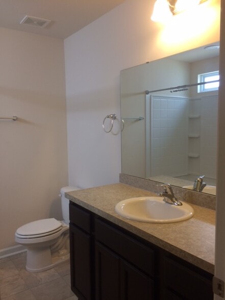 Building Photo - 140 Keaton Brook Drive