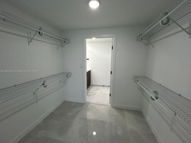 Building Photo - 14608 SW 261 St Ter