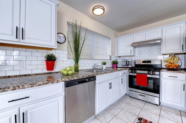 Building Photo - 3818 E Traditions Ct