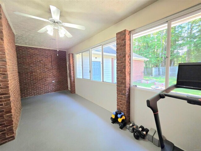 Building Photo - 607 Forest Trail