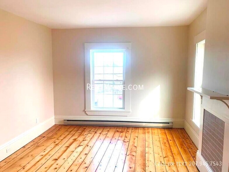 Building Photo - 3 Cushing St