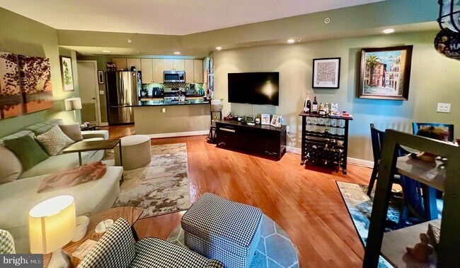 Building Photo - 1117 10th St NW