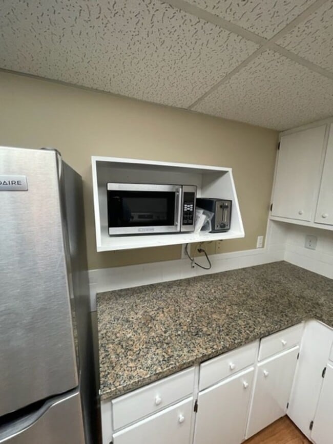 Building Photo - City of Maryville, 2 bedroom, 1 bath condo...