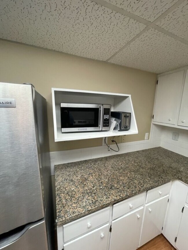 Building Photo - City of Maryville, 2 bedroom, 1 bath condo near Maryville High School - Ed Johnson (865) 924-5045