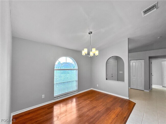 Building Photo - 5823 Buchanan Rd