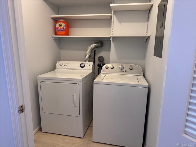 Building Photo - 197 Ramapo Rd