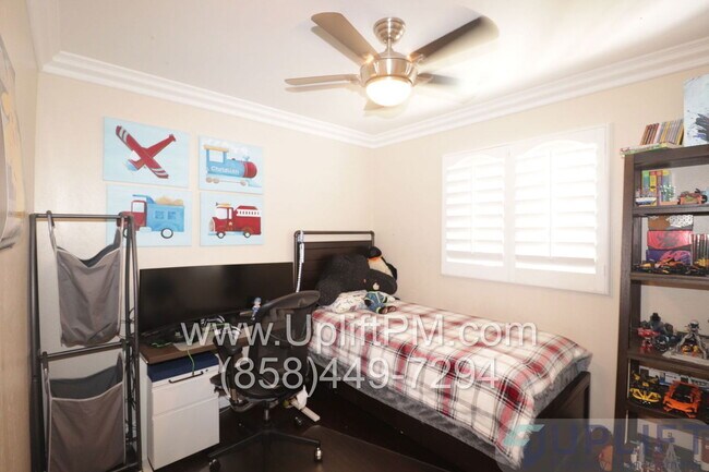 Building Photo - 11205 Socorro St