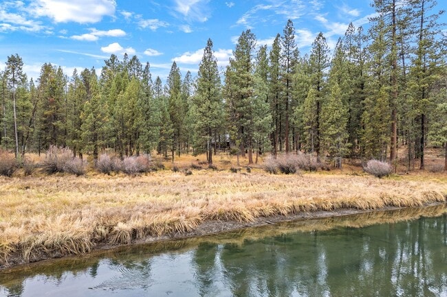 Building Photo - Unfurnished Peaceful River Retreat – Moder...