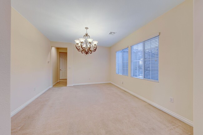 Building Photo - 5 Bedroom Corner Lot Home in Gated Community!