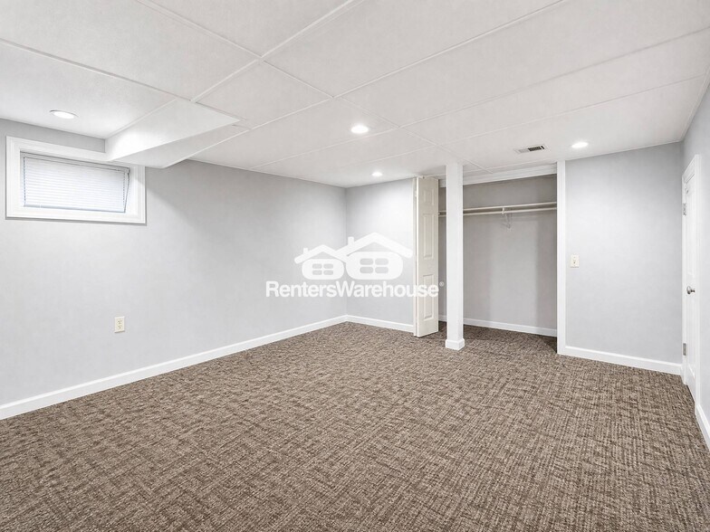 Building Photo - 745 21st St