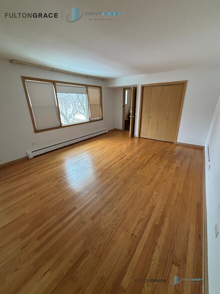 Building Photo - 5443 N Sayre Ave