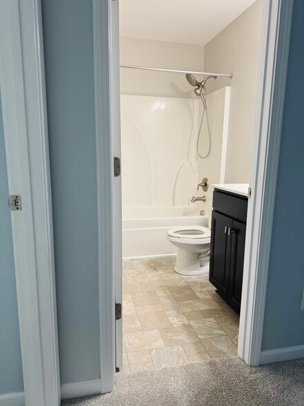 full bath upstairs - 8132 Ronda Dr