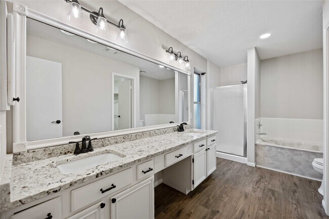Building Photo - 5418 Roserock Ln